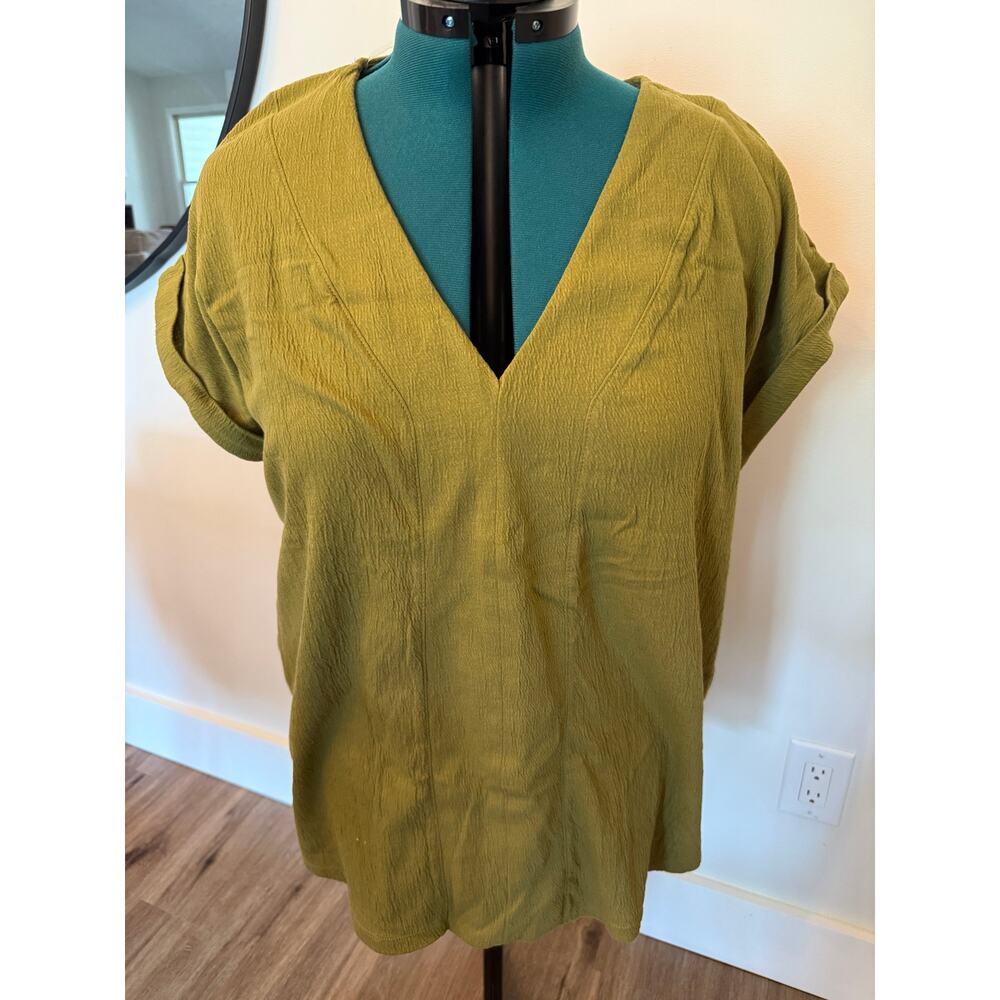 Ava & Viv Olive Green V Neck Blouse Size 2X